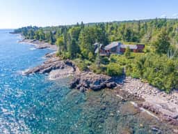 Gooseberry Cabin - Image 2