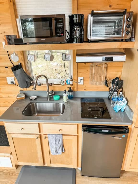 Tettegouche Tiny House - Image 5